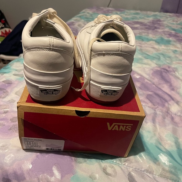 Vans - Picture 5 of 5